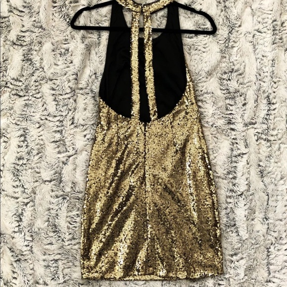 Dress - Picture 2 of 4